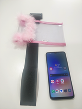 Load image into Gallery viewer, Brassard fourrure rose