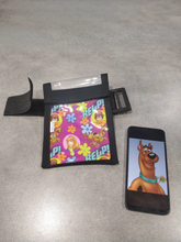 Load image into Gallery viewer, Brassard Scooby