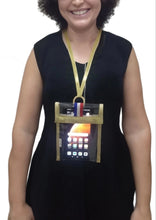 Load image into Gallery viewer, Pochette Smartphone Tricolore Gold 2024